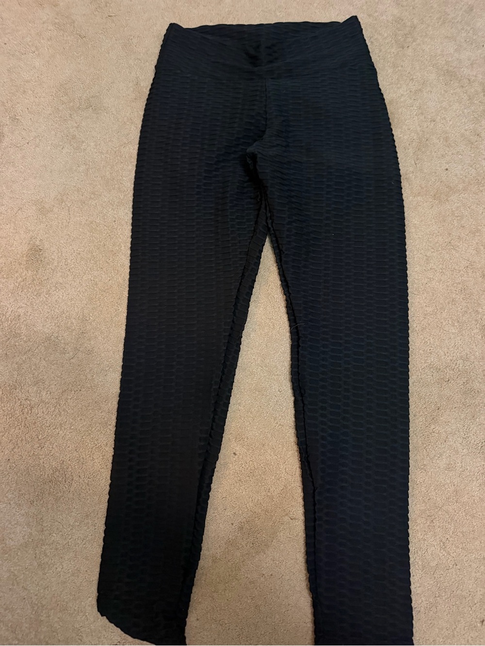 Women Booty Lifting Black Textured Leggings
